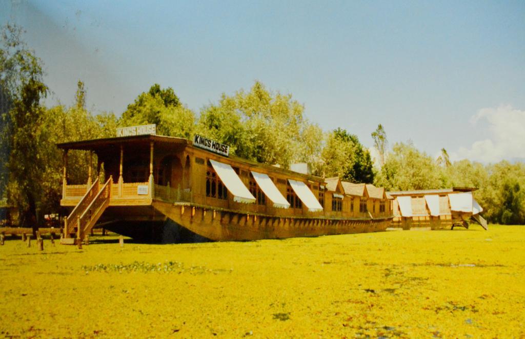 Kings Houseboats Hotell Srīnagar Exteriör bild